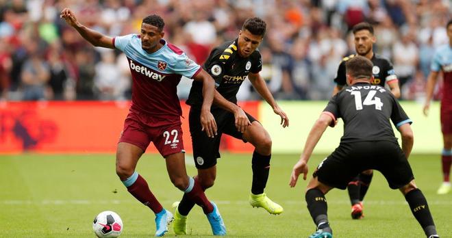 超高效率！里夫斯15投12中砍下38分8篮板