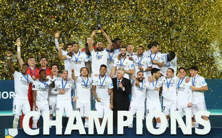 当地媒体：摩纳哥王子及其朋友欧冠赛后被加拉塔萨雷球迷袭击（当地媒体报道，欧冠赛后摩纳哥王子与友人遭加拉塔萨雷球迷袭击）