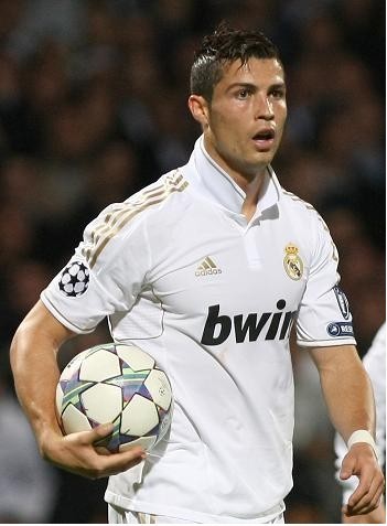 球迷：这球把我看乐了