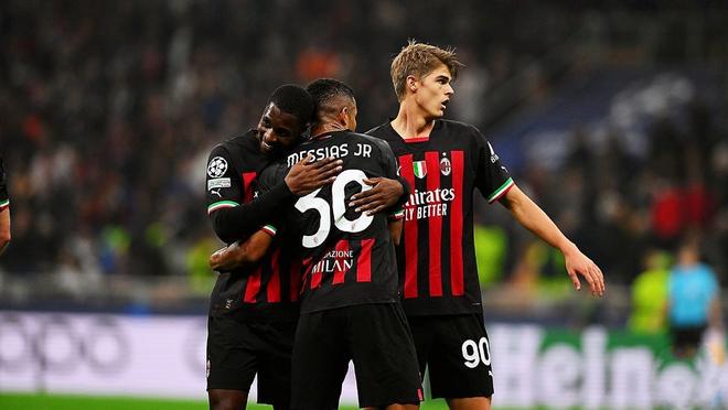 曼联官宣签一门将！阿莫林否认不信任青训，但拒绝保证新帝星能出场