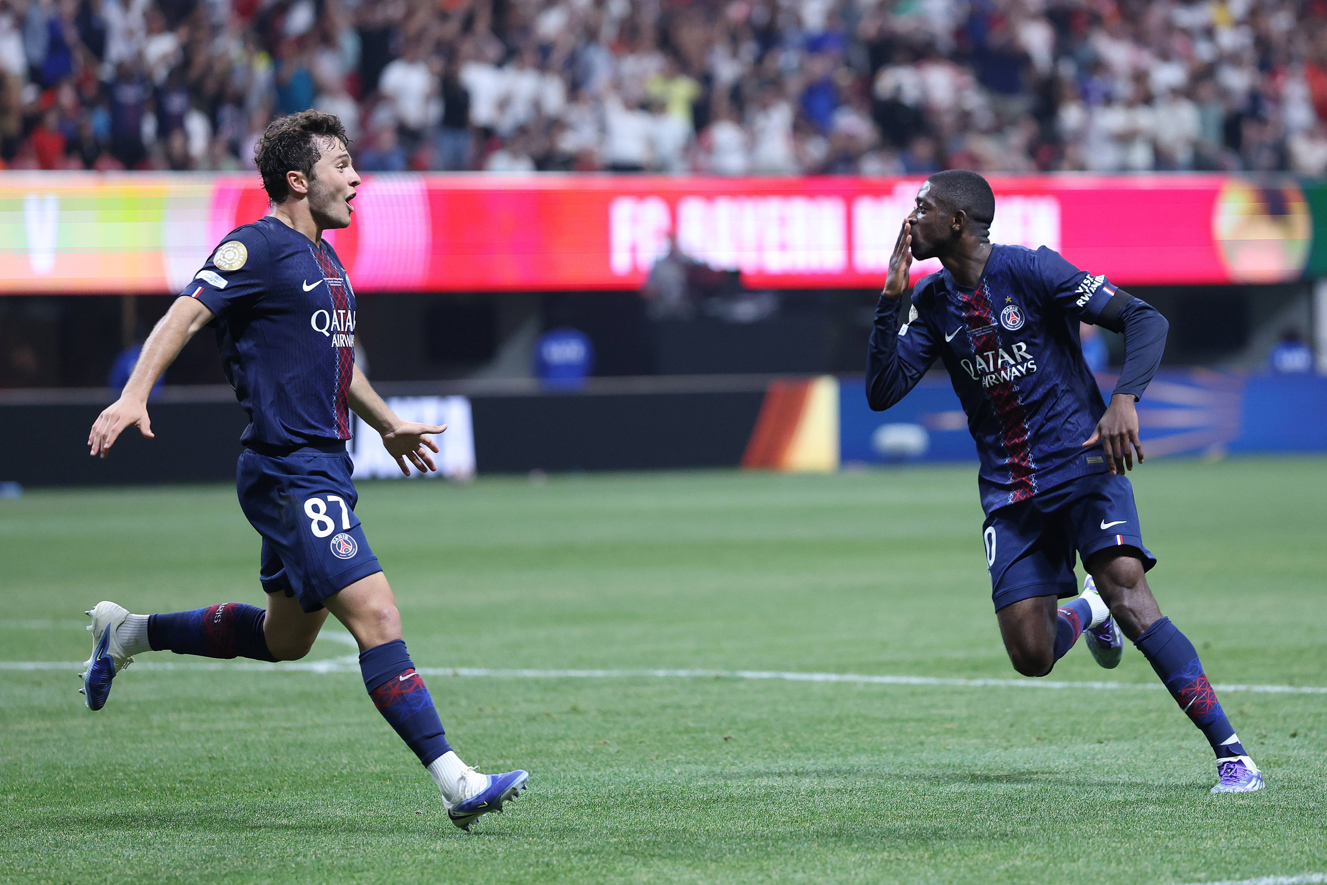 队长镇守后防，比肩最佳表现