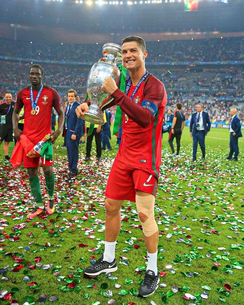 队报：吉达联合打算在世界杯后招募德尚，后者不排除执教可能