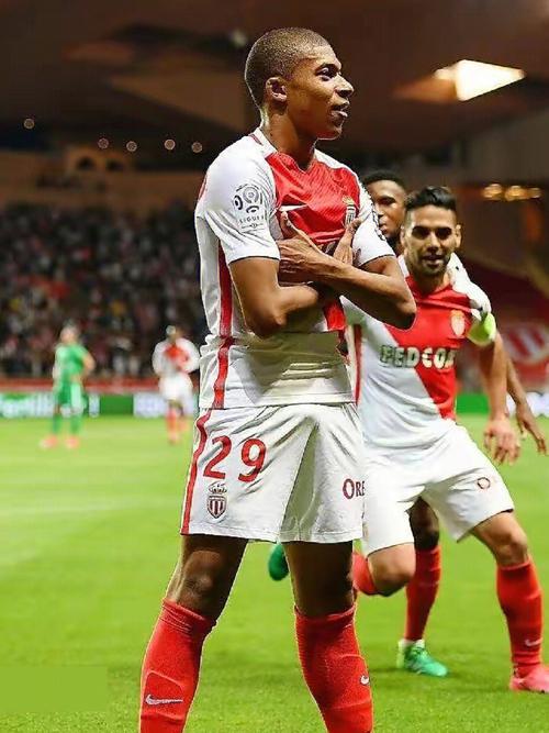 明智之举？米兰杯赛出局未必是坏事，单线作战全力冲击意甲桂冠