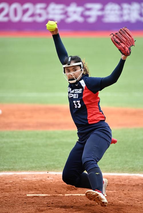 卡佩罗谈米兰德比：国米实力更强，但莱奥的状态将会决定战局（卡佩罗评米兰德比：国米占优，莱奥状态或成胜负手）