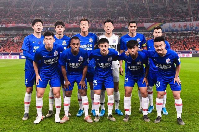 被与梅西比较？伦纳特-卡尔：我不能和他相比，他是我的偶像