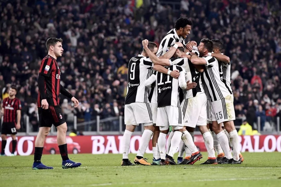 沙特vs阿联酋的下半场比赛因突降暴雨+冰雹暂中断，归赛时间暂未定（沙特与阿联酋之战下半场遭暴雨冰雹打断，复赛时间待定）