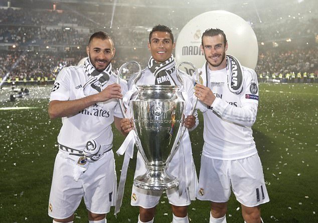 图赫尔：孔萨小腿紧张留在伦敦检查，我不介意福登踢9号位（图赫尔：孔萨小腿不适留伦敦检查，福登踢9号位我不反对）