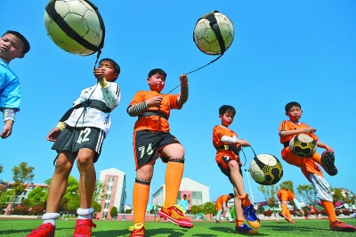 “谁将赢得本赛季的欧冠？” 安切洛蒂：“我的皇家马德里”（安切洛蒂放话：本赛季欧冠冠军属于我的皇马）