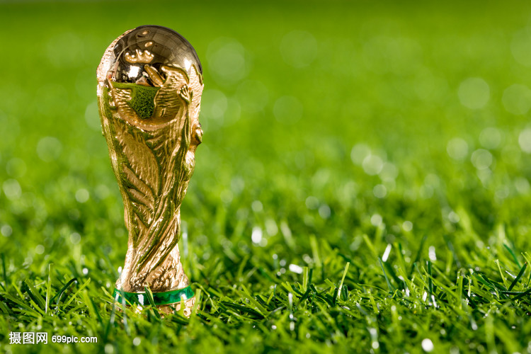 欧冠淘汰赛打响!数据：皇马难逃德比战平局魔咒（欧冠淘汰赛开战！数据显示皇马难逃德比平局魔咒）