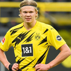 新援哈托身穿世俱杯冠军徽章球衣亮相，切尔西将持有4年