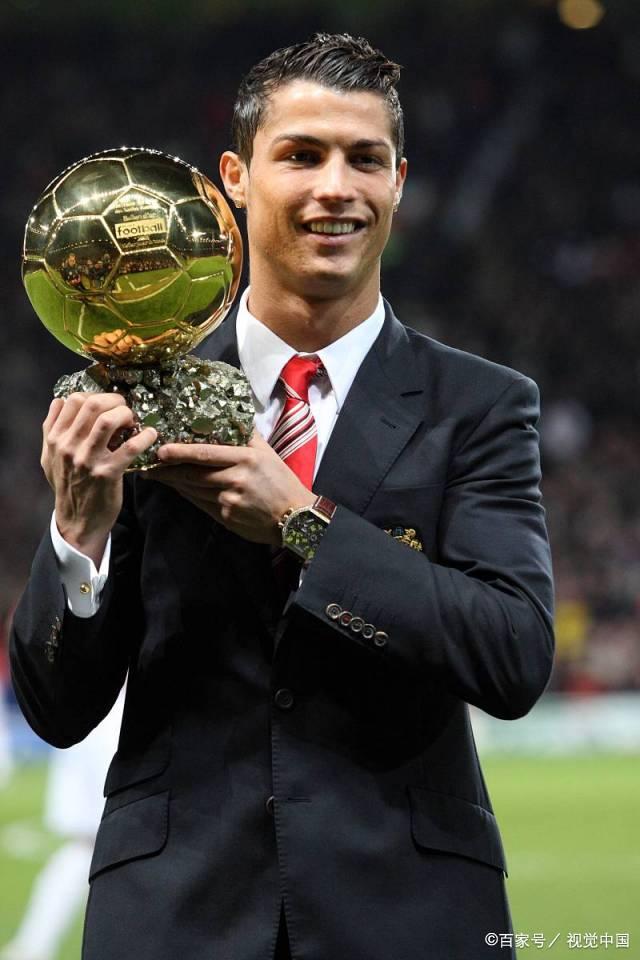 欧联：2-1，苏超豪门逆转奥超第一，52岁罗杰斯率队终结2轮不胜（欧联2-1！苏超豪门逆袭奥超领头羊，52岁罗杰斯带队止住两场不胜）