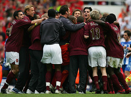 NBA焦点战：凯尔特人逆转热火,