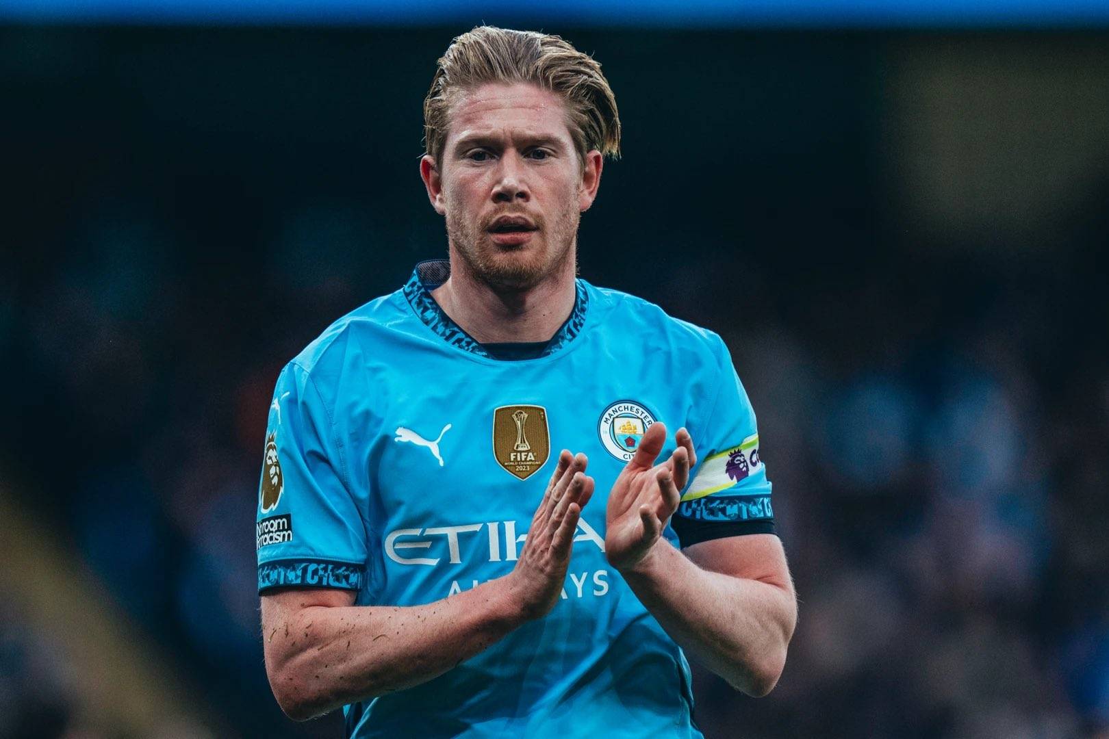 徐根宝：海港辉煌源于球迷支持，盼球迷未来不论胜负都爱它（徐根宝：海港荣耀因球迷而来，愿未来不论胜败球迷都不改热爱）