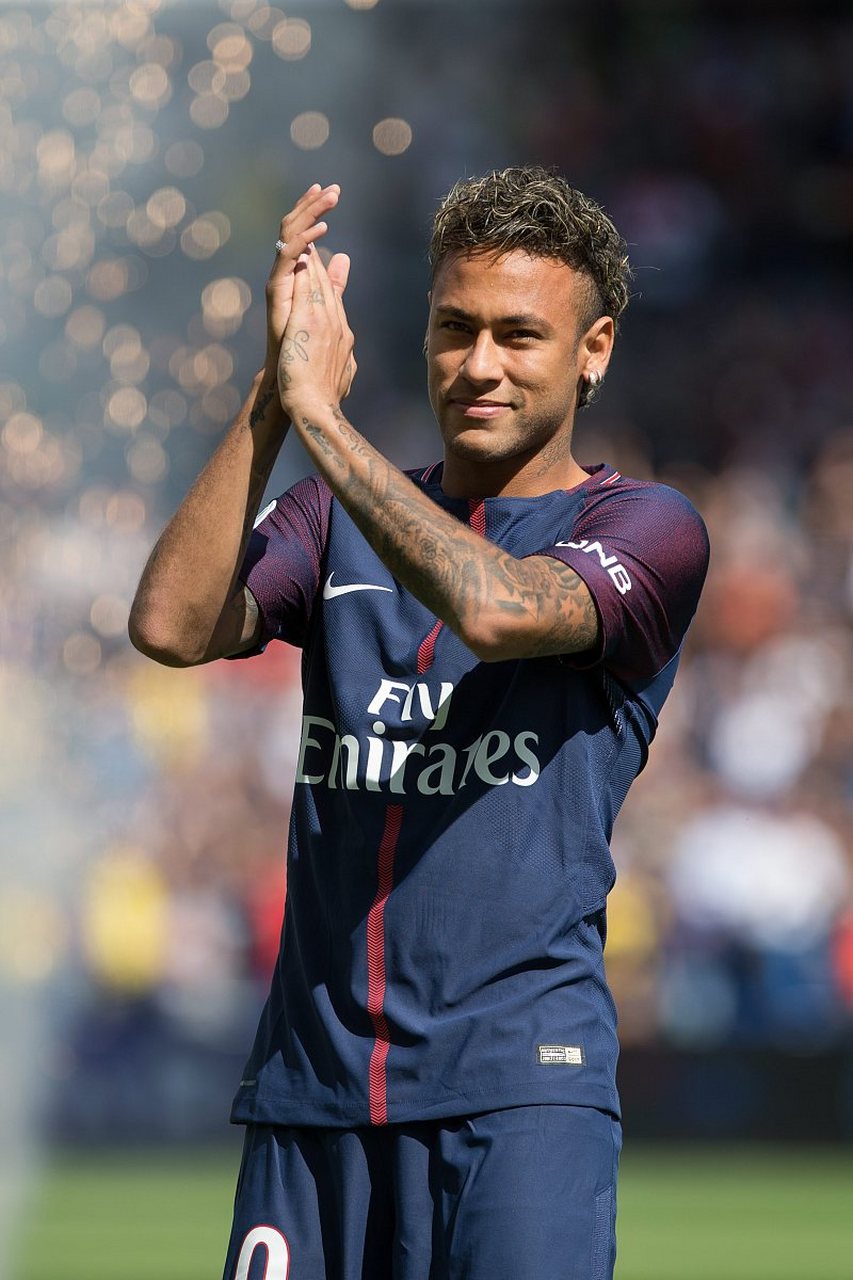 格外耀眼，百度地图APP搜“泰州”会出现“泰州总冠军”字样