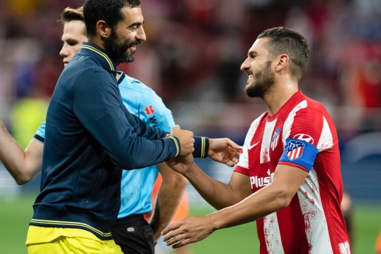 西媒：皇马继续推进内格雷拉案，计划向巴萨索要巨额赔偿（西媒：皇马持续推进内格雷拉案，拟向巴萨索取巨额赔偿）