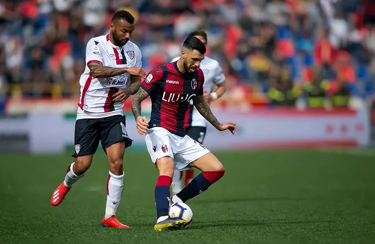 鲁尼：和特朗普打高尔夫时周围全是狙击手，还有防核逃生装置