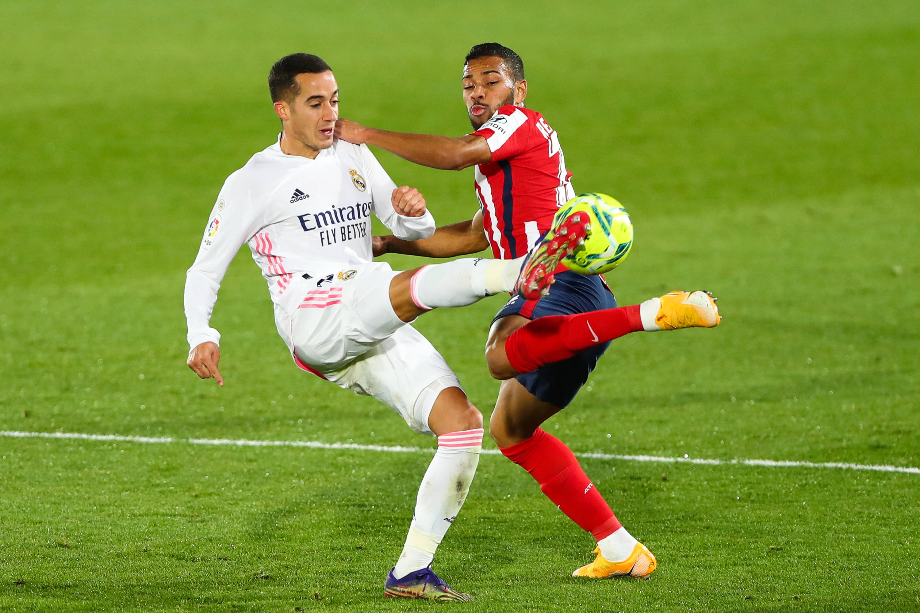 明年海港真不一定拿冠！毕竟连续4年拿第一很少 重要是申花没亚冠