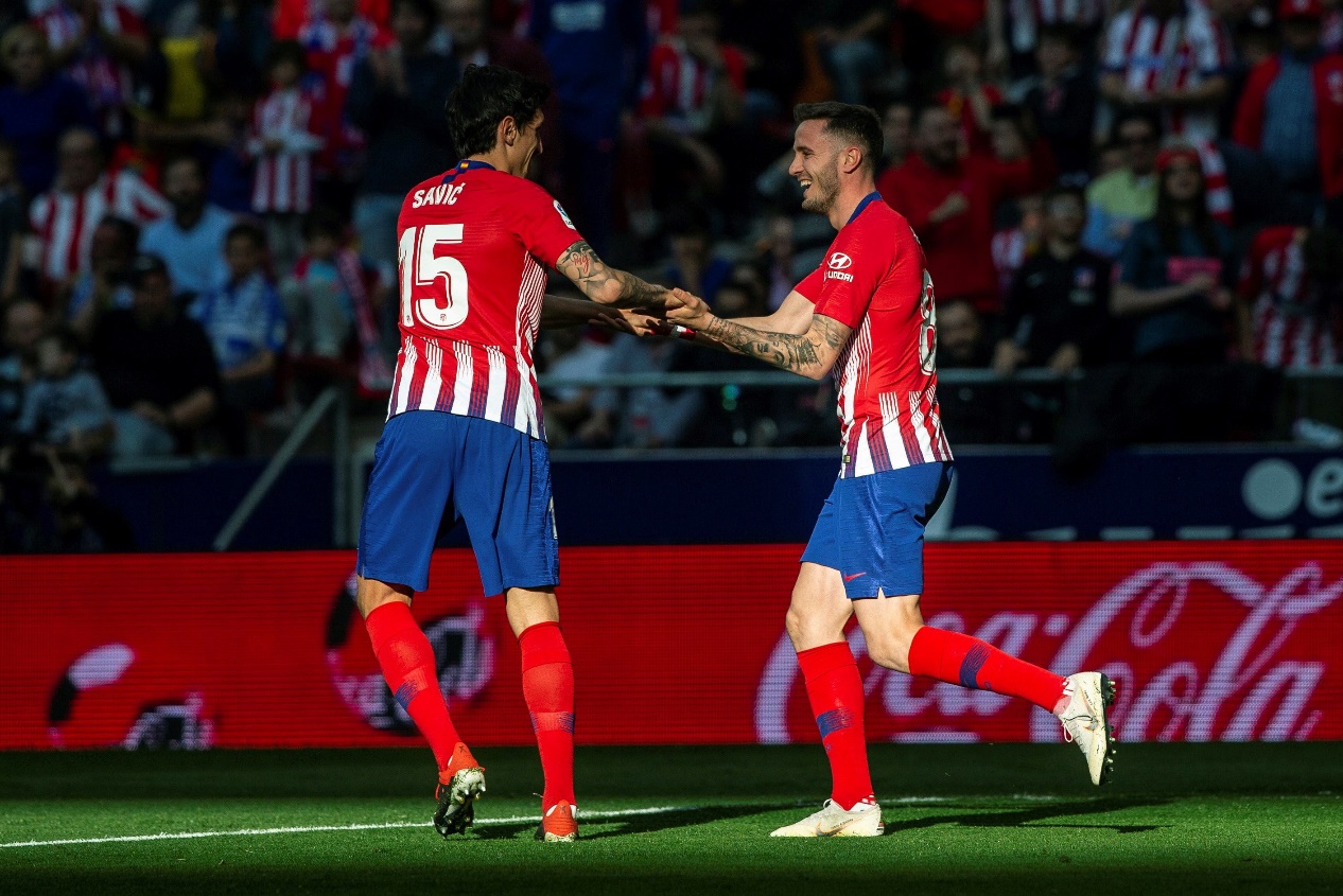 芒特：有一次赖斯躲在床底想要吓我，但他不小心露出了马脚（芒特回忆：赖斯曾躲床底想吓我，却不慎露馅）