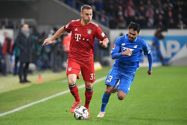 周琦晒与赵睿&翟晓川&方硕合照：又是一年新赛季