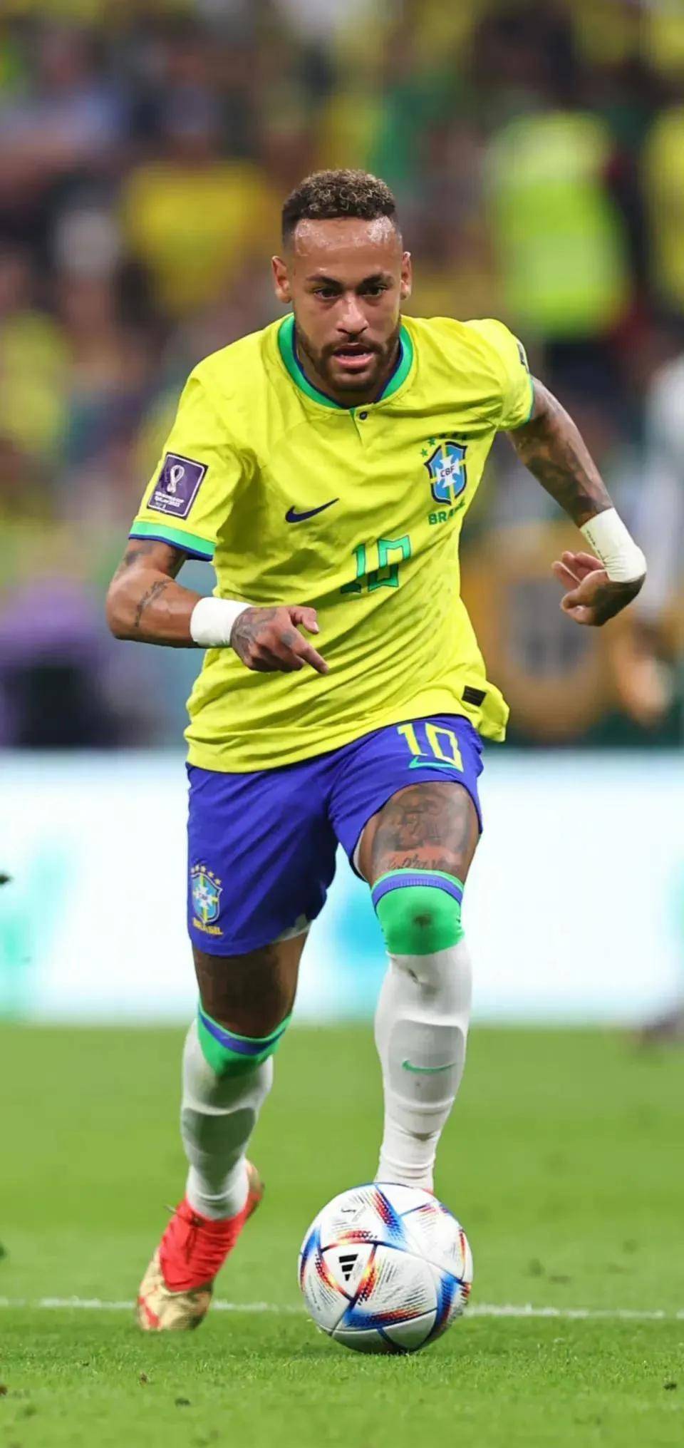 哈默德替补双响！摩洛哥加时3-2击败约旦，夺得阿拉伯杯冠军（替补奇兵哈默德梅开二度，摩洛哥加时3-2力克约旦捧起阿拉伯杯）