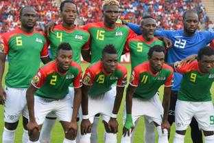 博主：梅州客家边后卫茹子楠将加盟北京国安